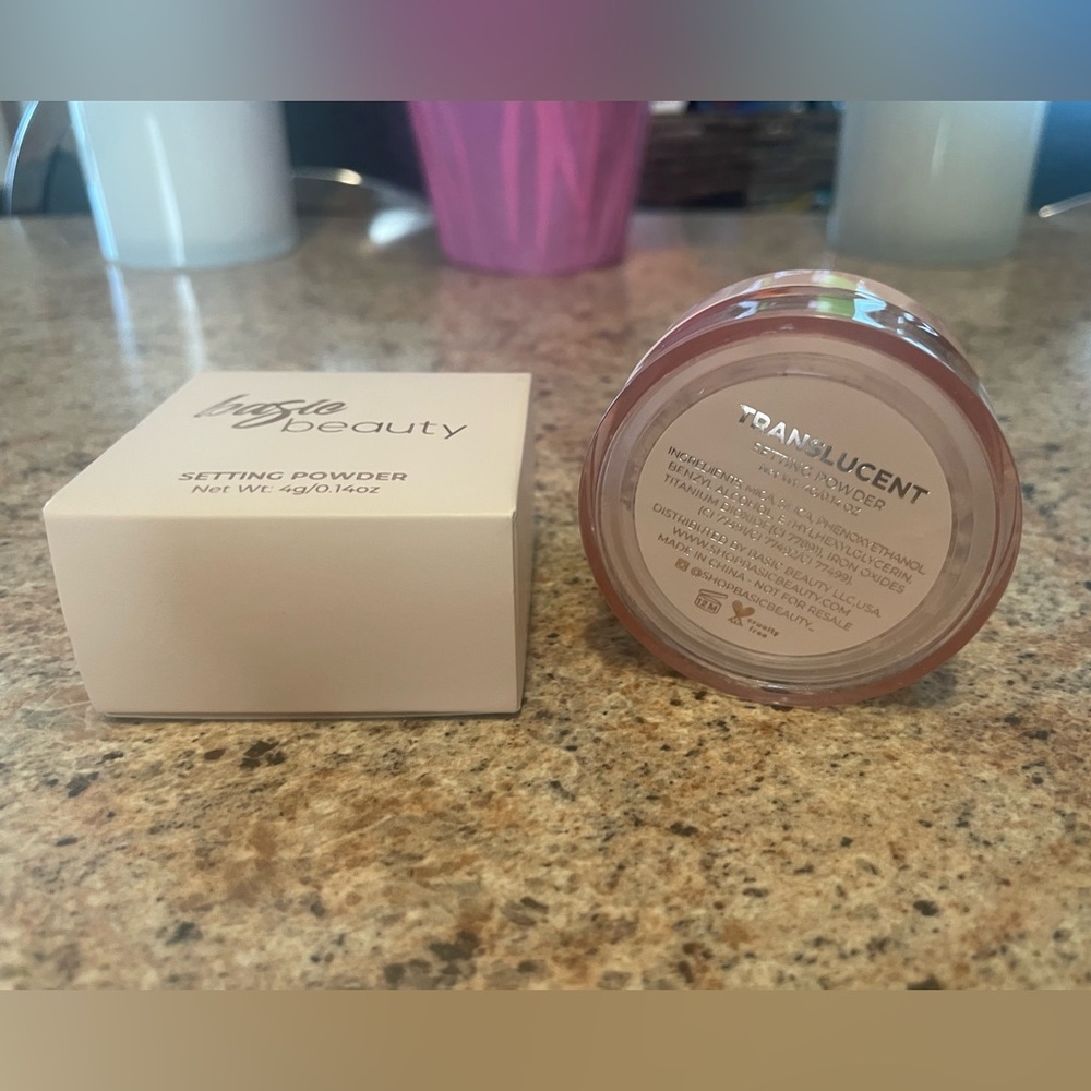 Basie Beauty Translucent Setting Powder - Picture 2 of 2